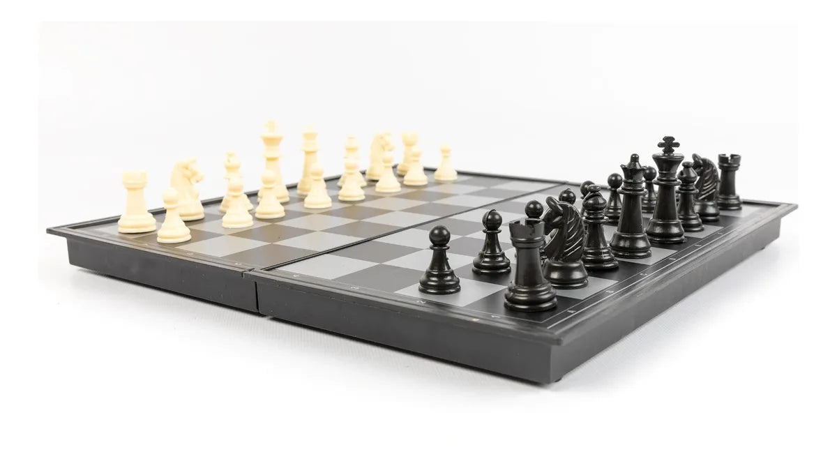 Ajedrez 25 cm x 25 cm x 32 pcs