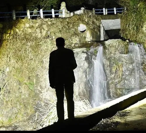 Linterna Táctica 5 Modos Xhp50 Recargable Aluminio Zoom