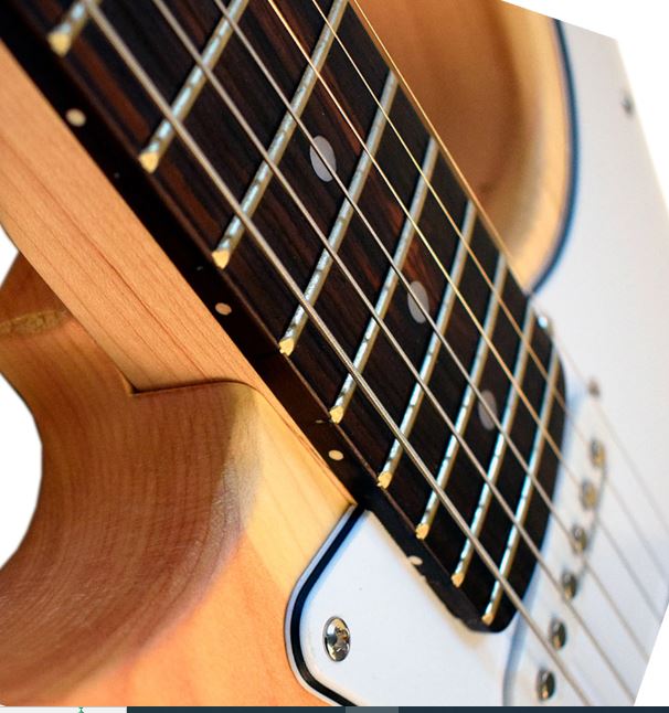 Guitarra Eléctrica Newen Strat Natural